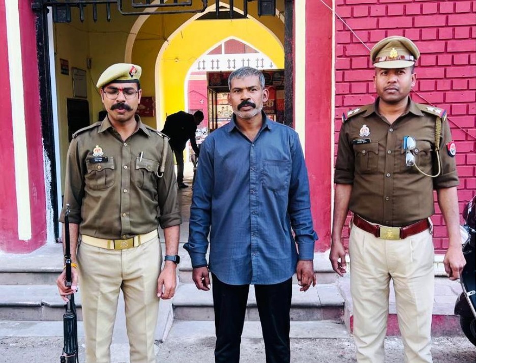लखनऊ थाना चौक पुलिस का सराहनीय कार्य वांछित आरोपी को किया गिरफ्तार